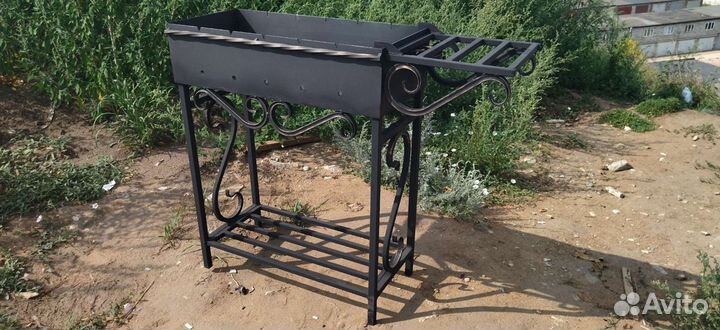 Мангал (с полкой для дров)