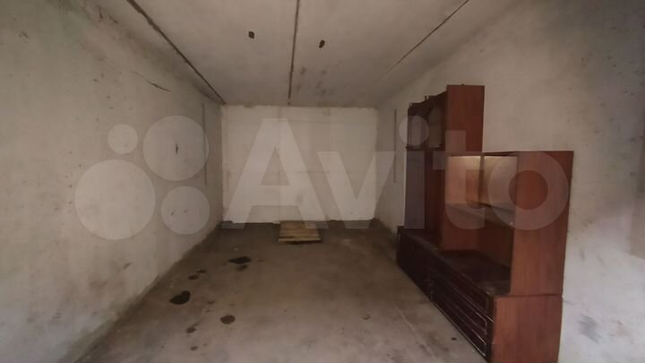 Гараж, > 30 м²