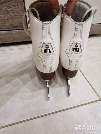 Коньки белые 32 р