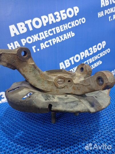 Передний левый поворотный кулак Kia Rio 3 седан