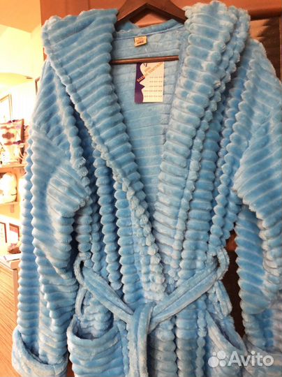 Халат махровый женский с капюшоном