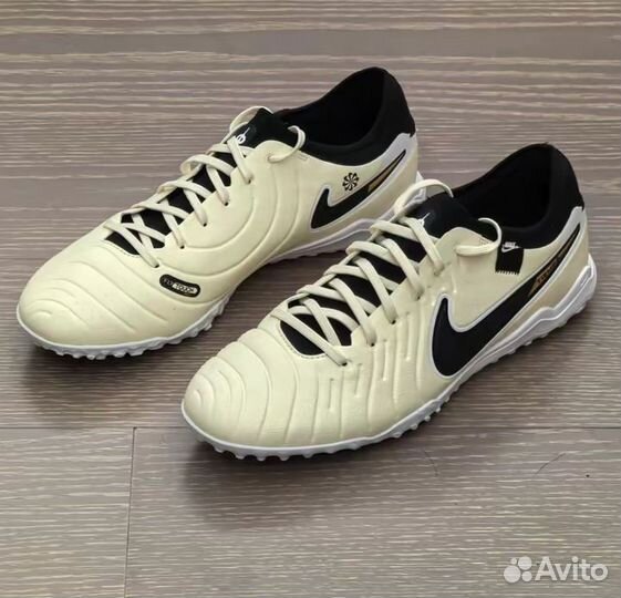 Оригинальные сороконожки Nike Tiempo Legend 10