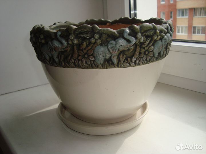 Цветочные горшки и вазы для цветов