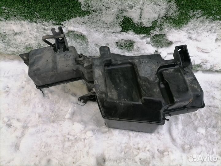 Бачок стеклоомывателя Mitsubishi Pajero III V73W V