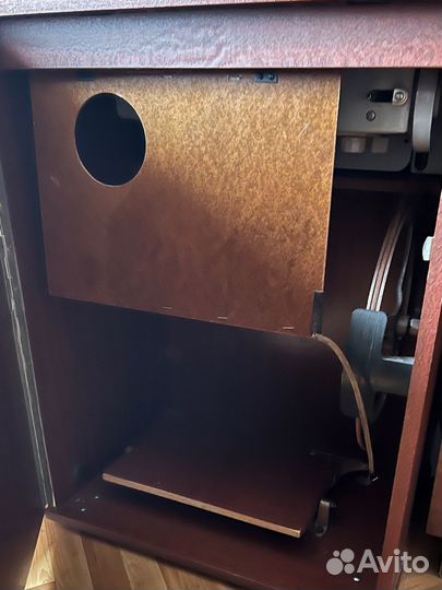 Швейная машина Подольск 142