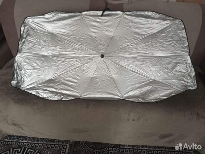 Солнцезащитный зонтик на лобовое стекло