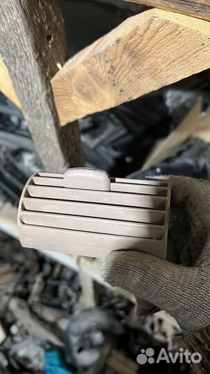 Воздуховод печки левый Mercedes w203