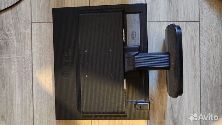 Монитор LG flatron L1718S-SN