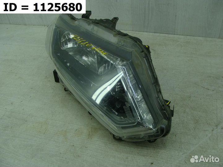 Фара правая Nissan X-Trail
