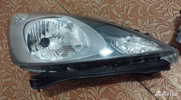 Фары Honda Fit GE