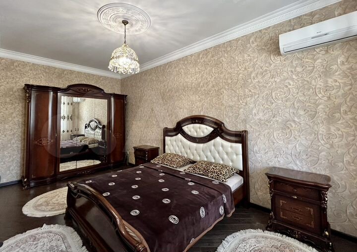3-к. квартира, 110 м², 3/15 эт.