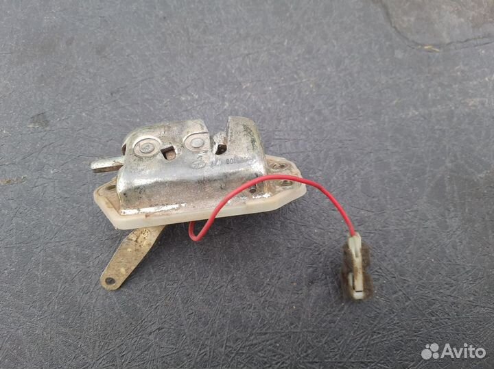 Замок багажника Lifan Smily