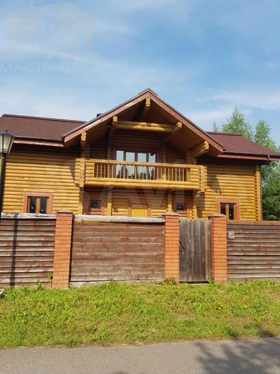 Дом 250 м² на участке 15 сот.