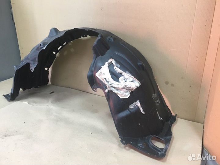 Локер подкрылок передний правый Toyota Camry 70