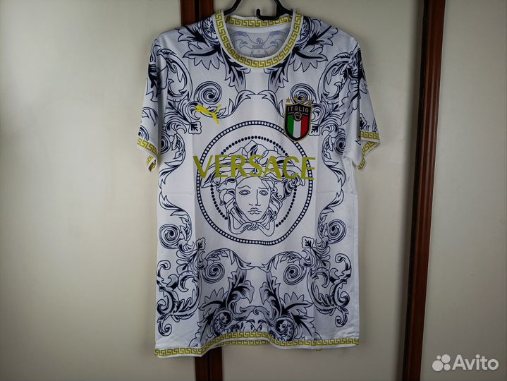 Форма сборной Италии