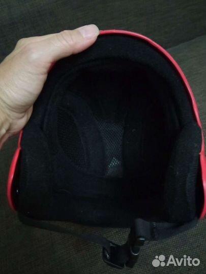 Горнолыжный шлем