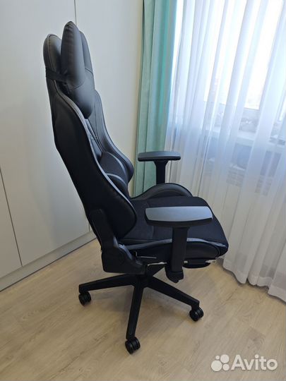 Компьютерное кресло