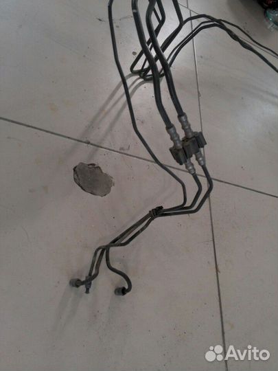 Мерседес W221.2011г.трубки тормозные от главного ц