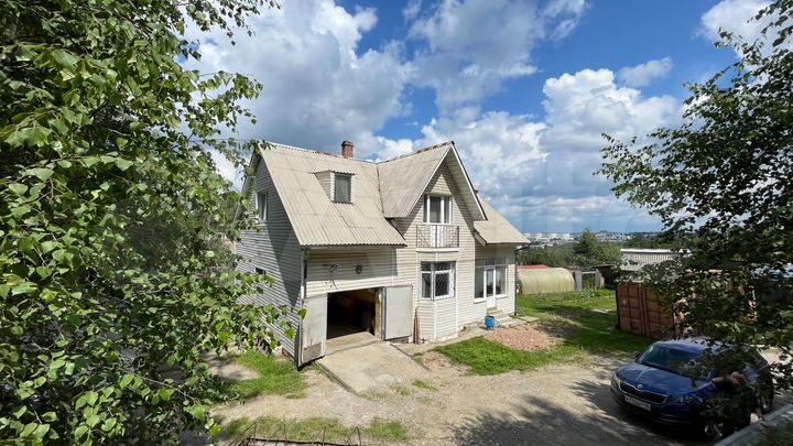 Дом 206 м² на участке 20 сот.