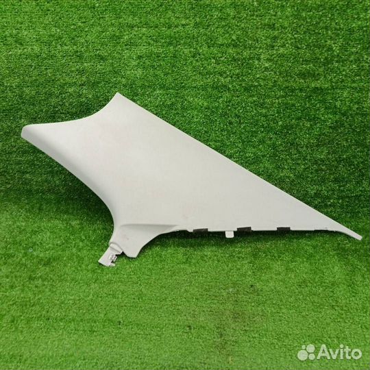 Обшивка стойки задняя правая верхняя Volkswagen 6