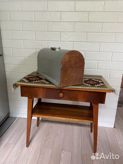 Короб для швейной машины