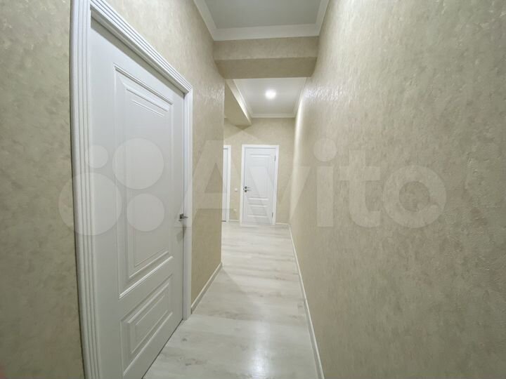 2-к. квартира, 67 м², 9/9 эт.