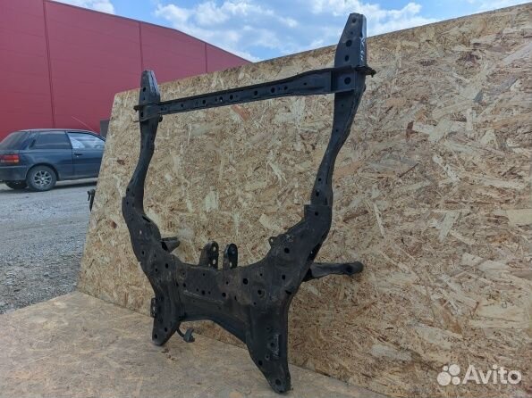 Подрамник передний Mazda 3 BM 2013г-2019г