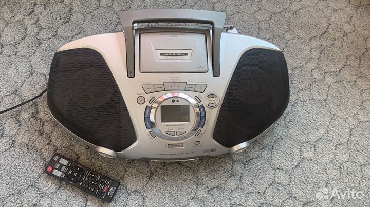 Бумбокс LG LPC-LM735