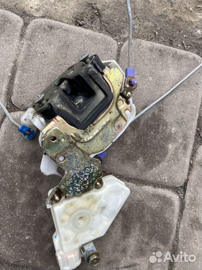 Замок водительской двери Nissan almera classic B10