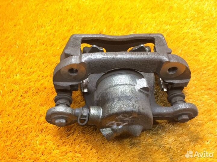 Суппорт передний левый Bmw 1-Series E87 N45B16A