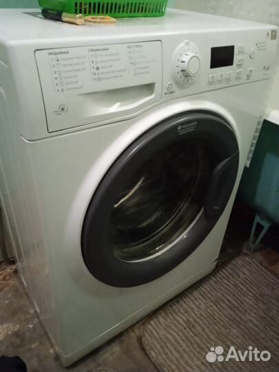 Стиральная машина HotPoint ariston
