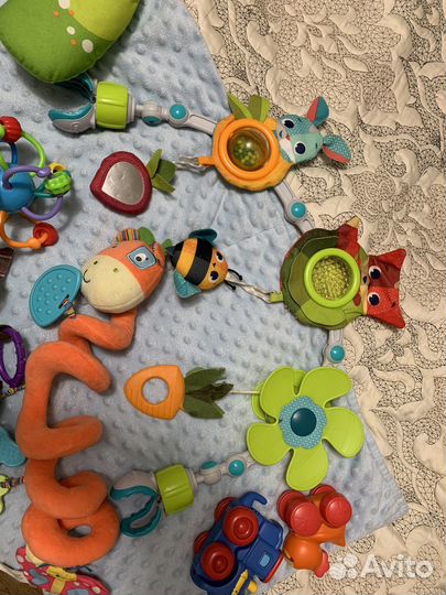 Игрушки для малышей пакетом