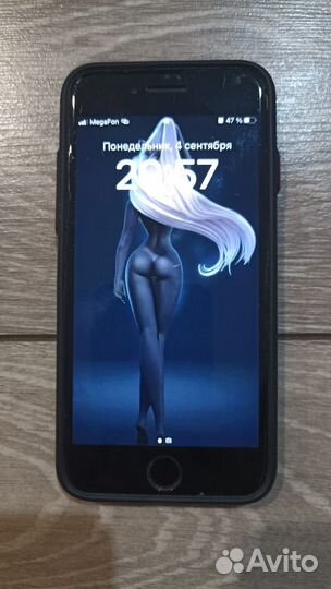 Телефон iPhone SE 2020