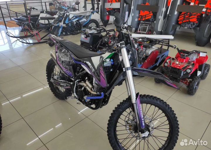 Мотоцикл Avantis A7 NEW (CBS300/174MN-3) KKE Витрина