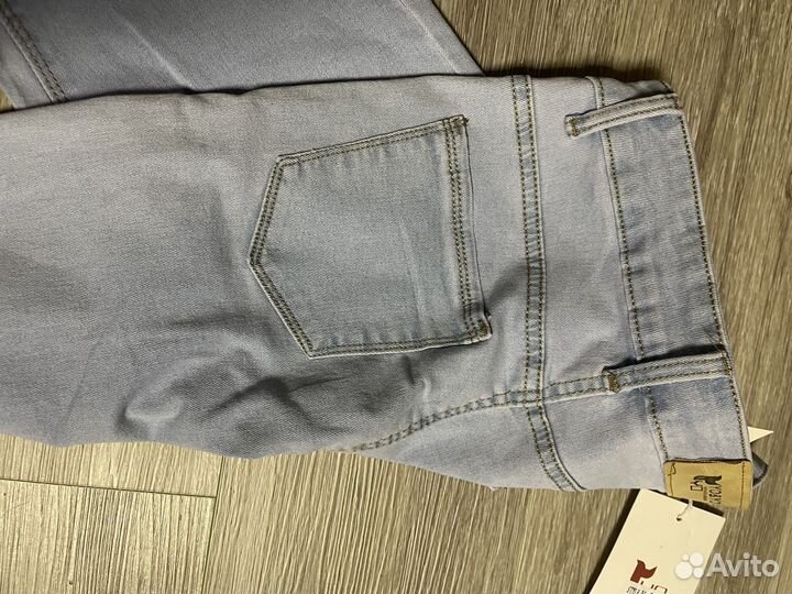 Джинсы женские