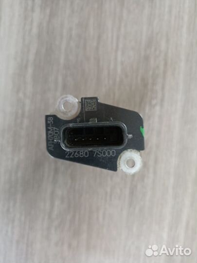 Расходомер воздуха Nissan Tiida C11