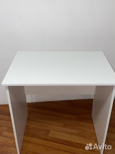 Письменный стол IKEA