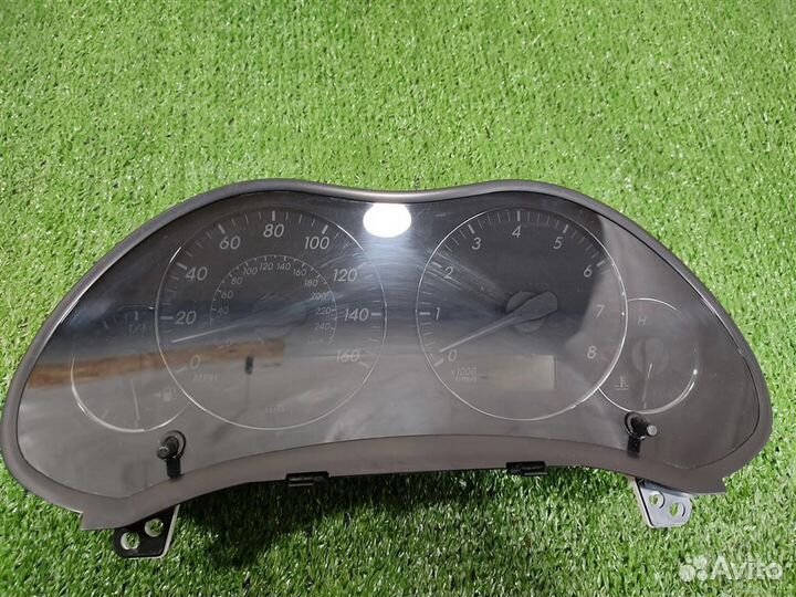 Приборная панель Toyota Avensis T25 2004
