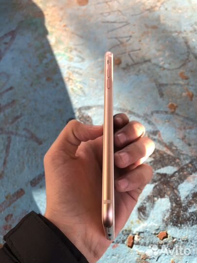 iPhone 8 Plus, 64 ГБ