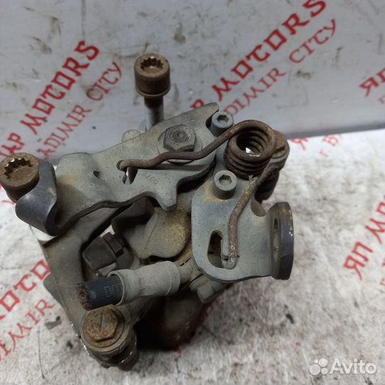 Суппорт тормозной задний левый Volkswagen Touran