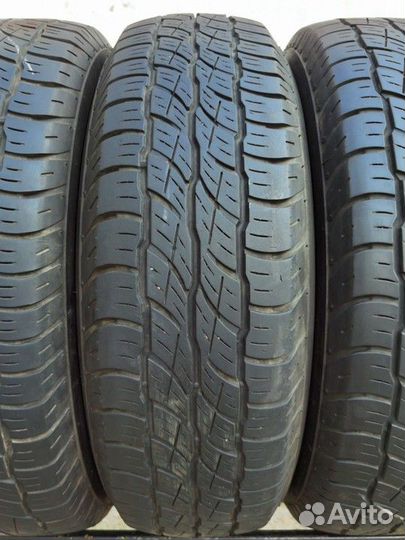 Bridgestone Dueler H/T 687 215/70 R16 99H