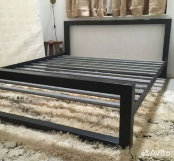 Кровать металлическая