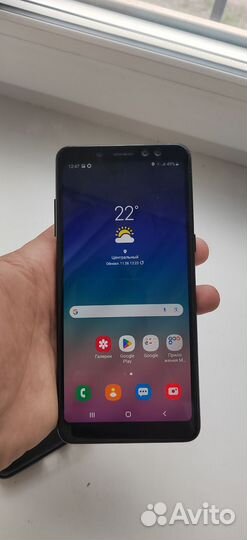 Samsung Galaxy A8+, 4/32 ГБ