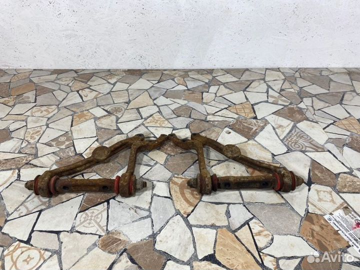 Рычаг подвески верхний передний левый Chevrolet