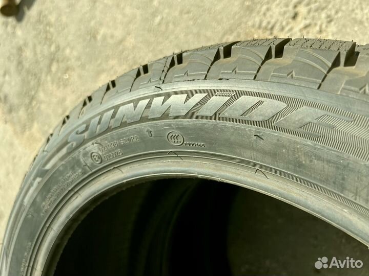 Sunwide Snowide 235/45 R17 134U