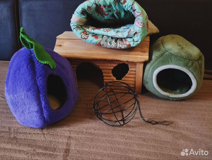 Вольер, терраса, домики для грызунов