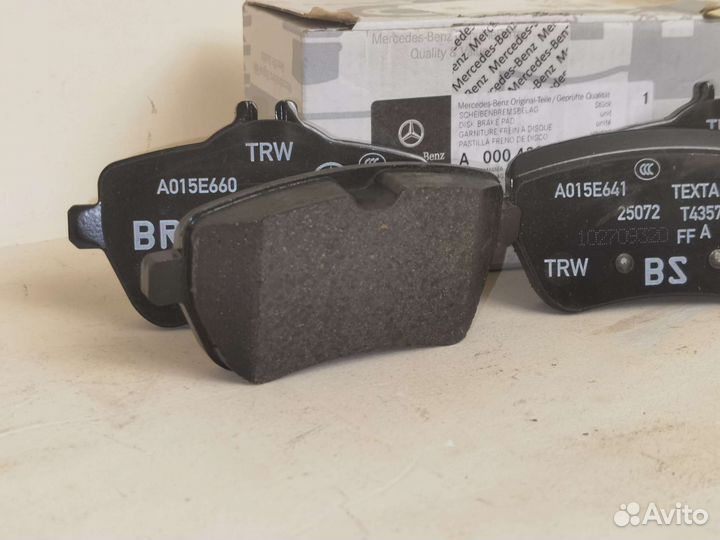 Оригинальные тормозные колодки A0004203105 S222