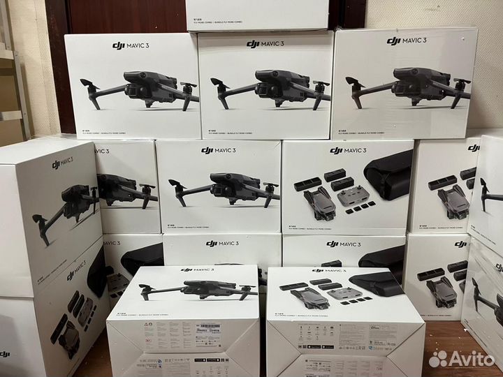 Квадрокоптер Dji Mavic 3 Fly More Combo в наличии