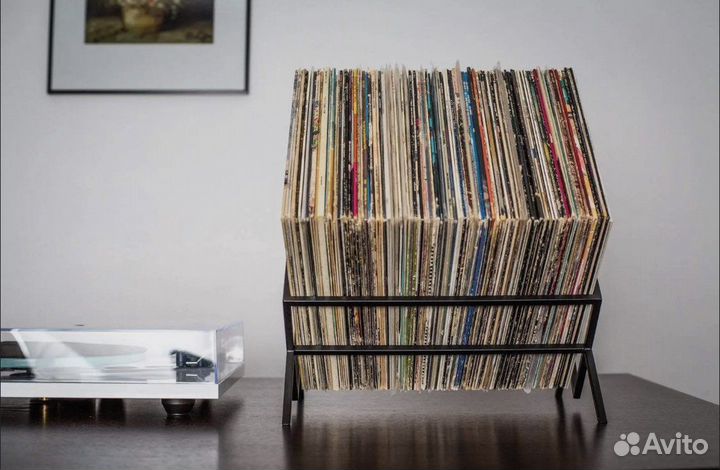 Подставка для виниловых пластинок в стиле лофт