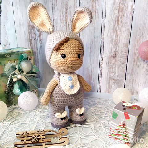 Кукла-зайка, вязанная игрушка